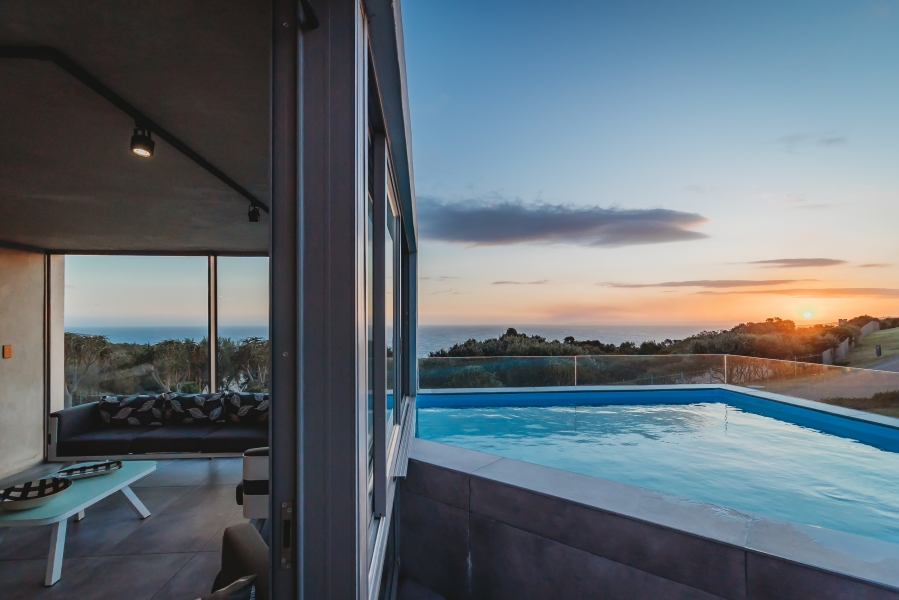 4 Bedroom Property for Sale in Herolds Bay Western Cape